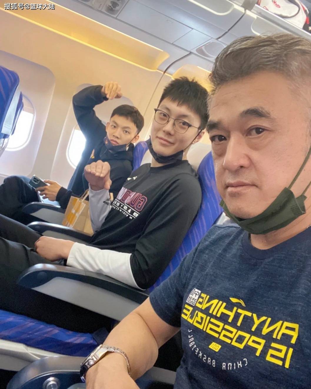 lol段位查询-包含里程碑夜!广东宏远官宣签约,意甲转会期刷纪录,质疑声仍在,球探报告显示潜力的词条